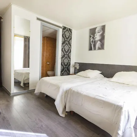Otel Des Congres Et Festivals 3*